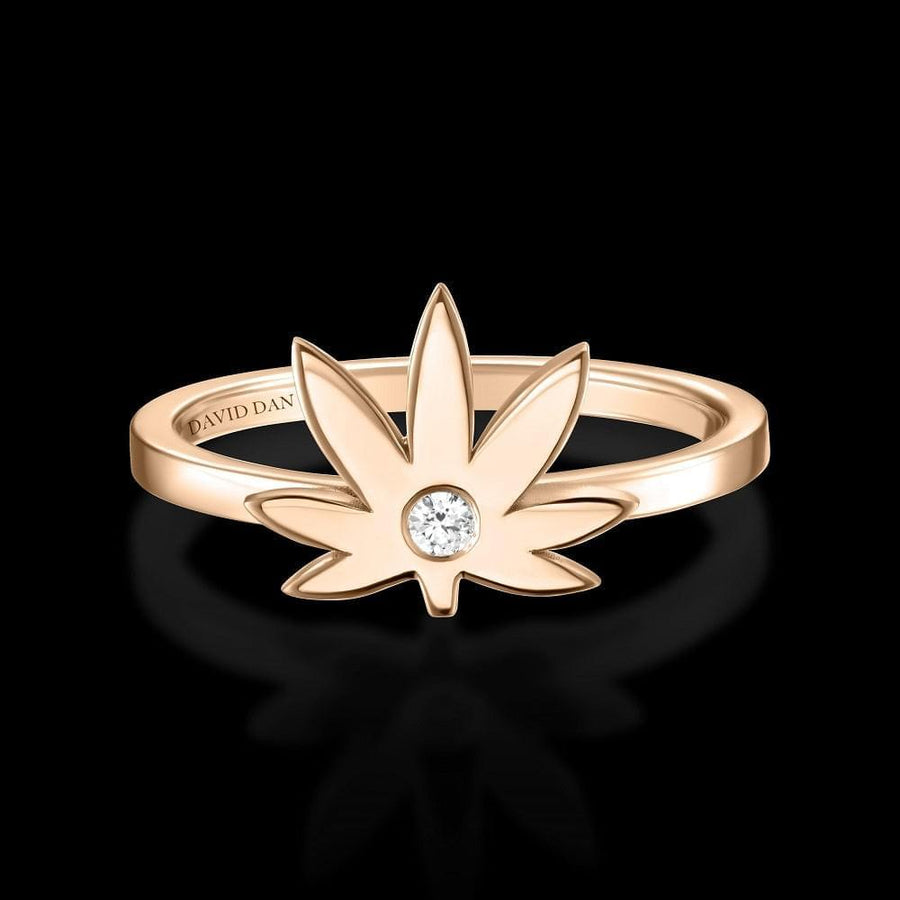 One & Only Leaf Ring White Gold